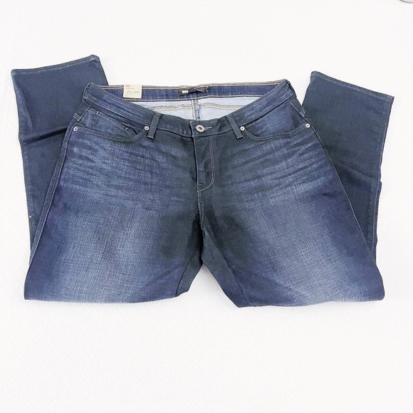 Levi's Women's Flatters and Flaunts Bootcut Denim Jeans SZ16 NWT - Picture 5 of 6